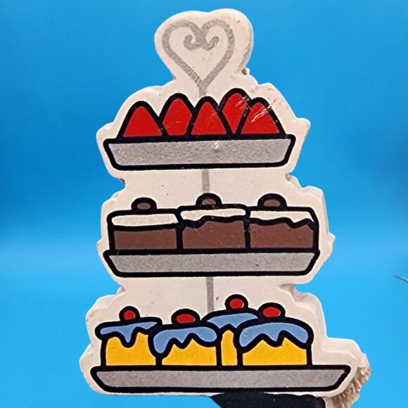 Rare 2009 Hallmark Diva Ornament Got It Together for the Get-Together - Picture 5 of 12